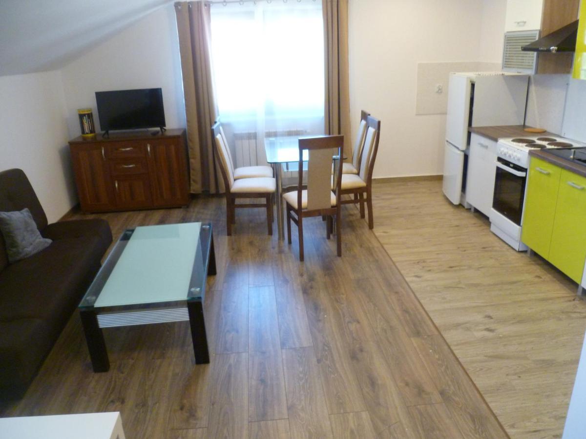Klimatyczny Domek - Apartamenty & Noclegi Slawecin Экстерьер фото