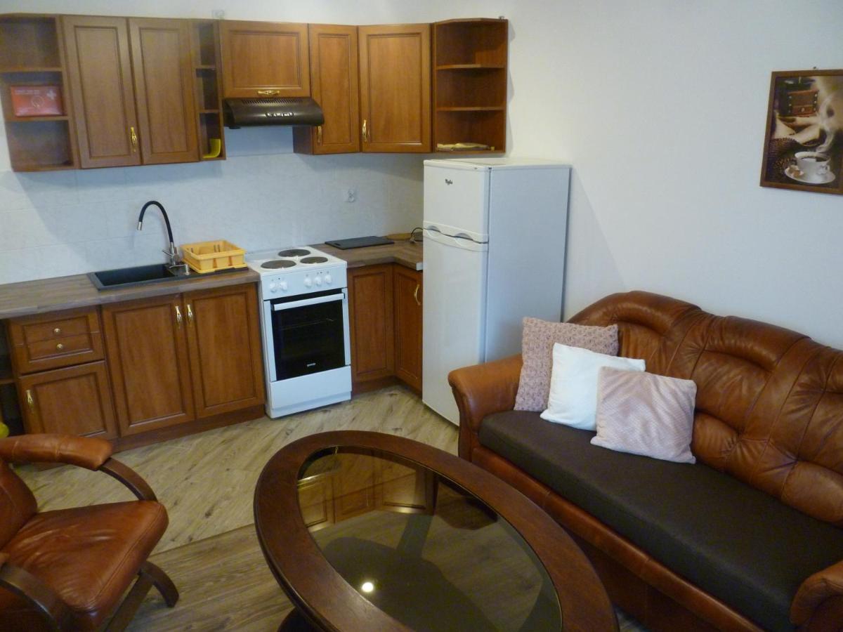 Klimatyczny Domek - Apartamenty & Noclegi Slawecin Экстерьер фото