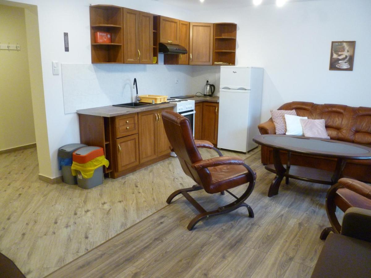 Klimatyczny Domek - Apartamenty & Noclegi Slawecin Экстерьер фото