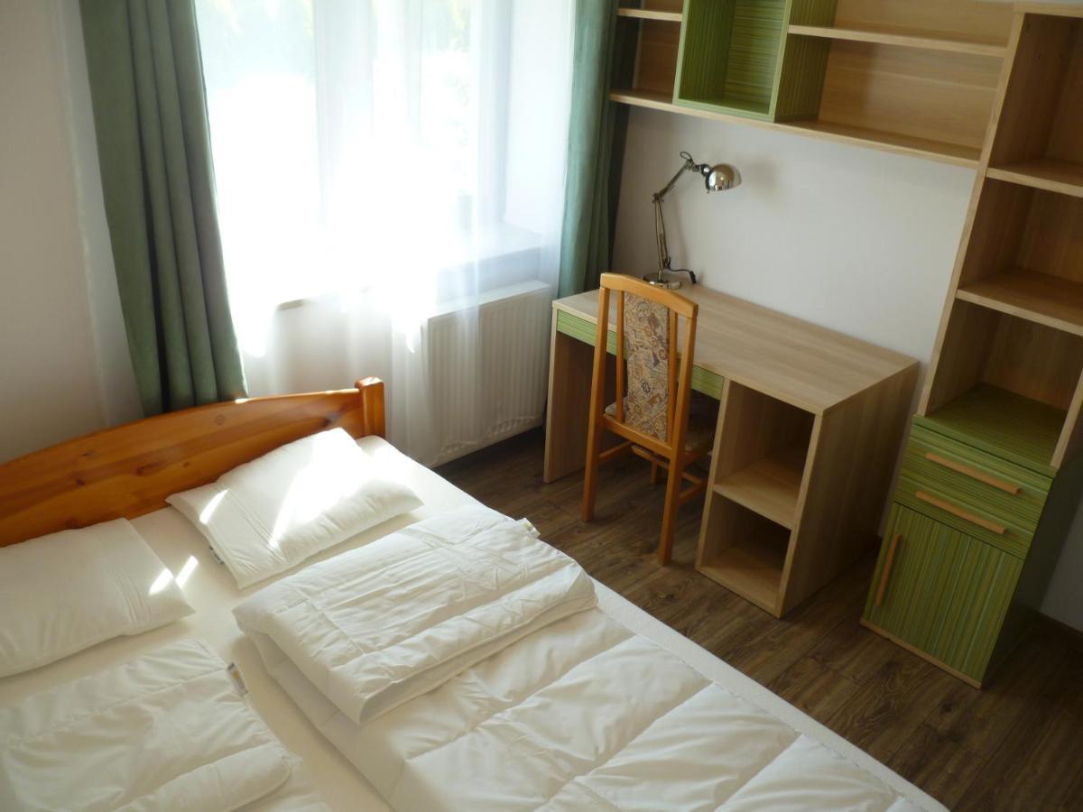 Klimatyczny Domek - Apartamenty & Noclegi Slawecin Экстерьер фото