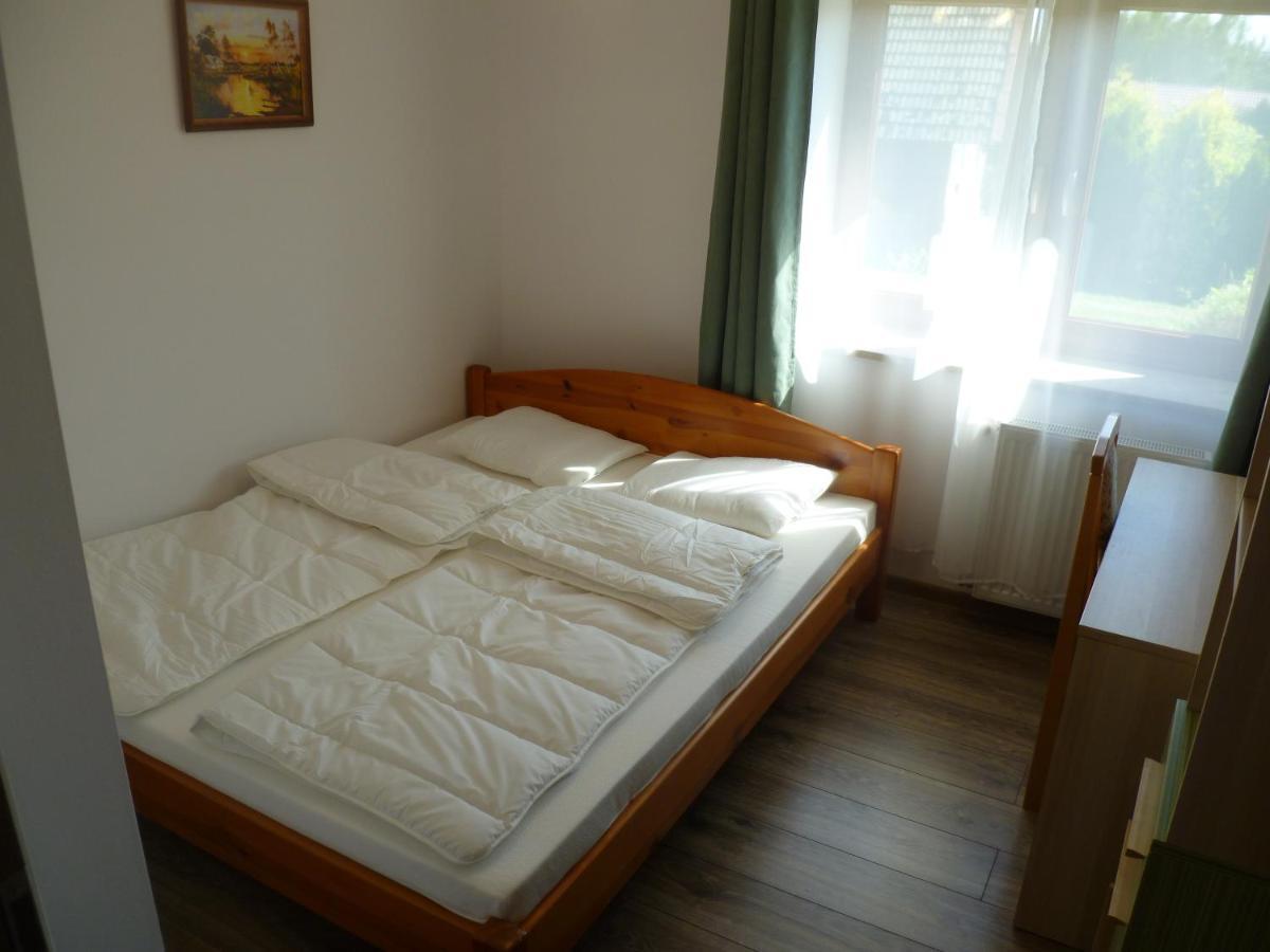 Klimatyczny Domek - Apartamenty & Noclegi Slawecin Экстерьер фото